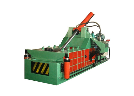 สีเขียว 2000Kn เครื่องอัดไฮดรอลิกเศษโลหะวิดน้ำ 15 * 2kw